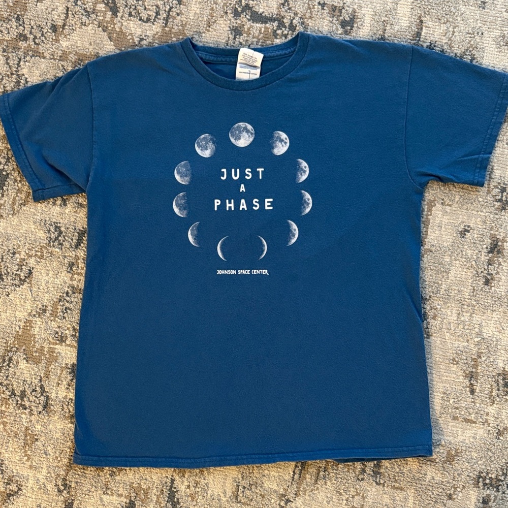 3 for $15 vintage style moon tshirt kids Large